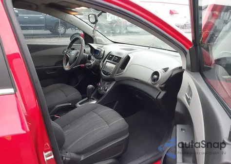 2015 Chevrolet Sonic Lt Auto z USA, uszkodzony, nr VIN 1G1JC6SH1F4149917